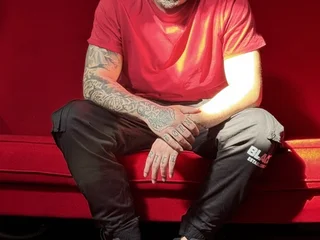 DominicMyles profile