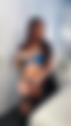 Masturbation mit feuchter muschi