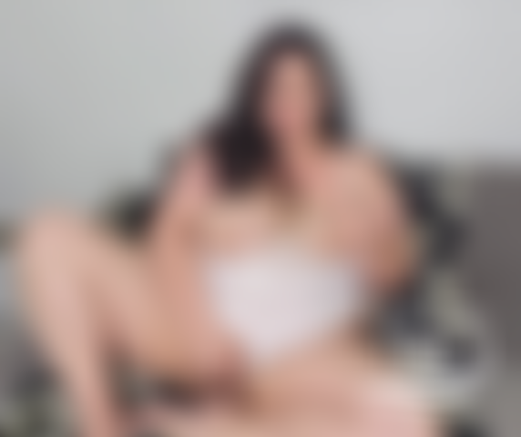 Reite einen dildo in schrittoffener dessous