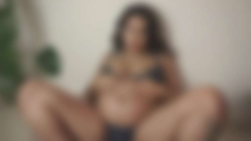 Monsterschwanz-blowjob und gesichtsbehandlung.
