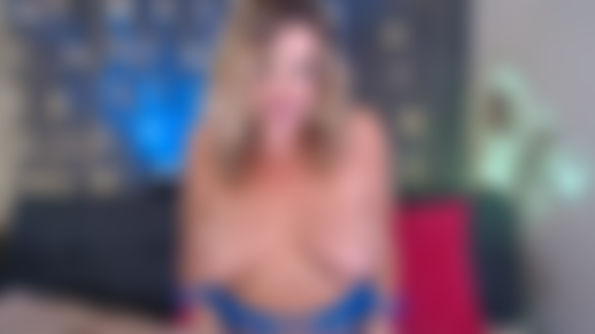 Milf lutscht, fickt, reitet.